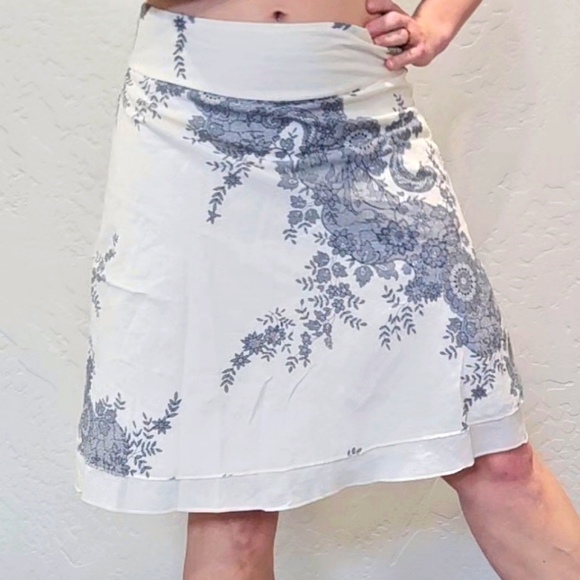 Gadzooks paisley skirt - Picture 2 of 5
